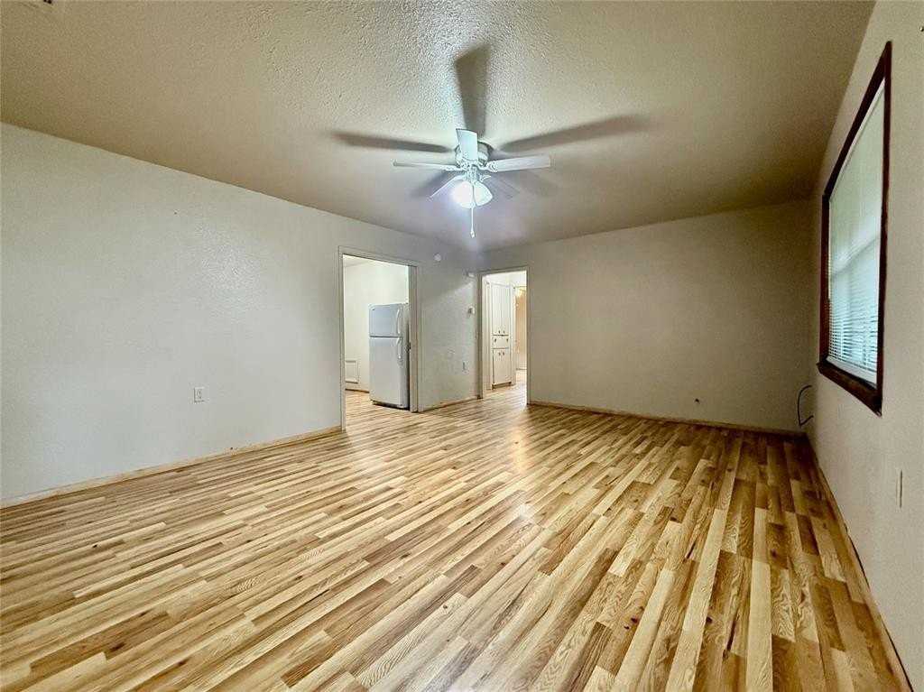 308 S Magnolia Ave - Photo 3 of 15