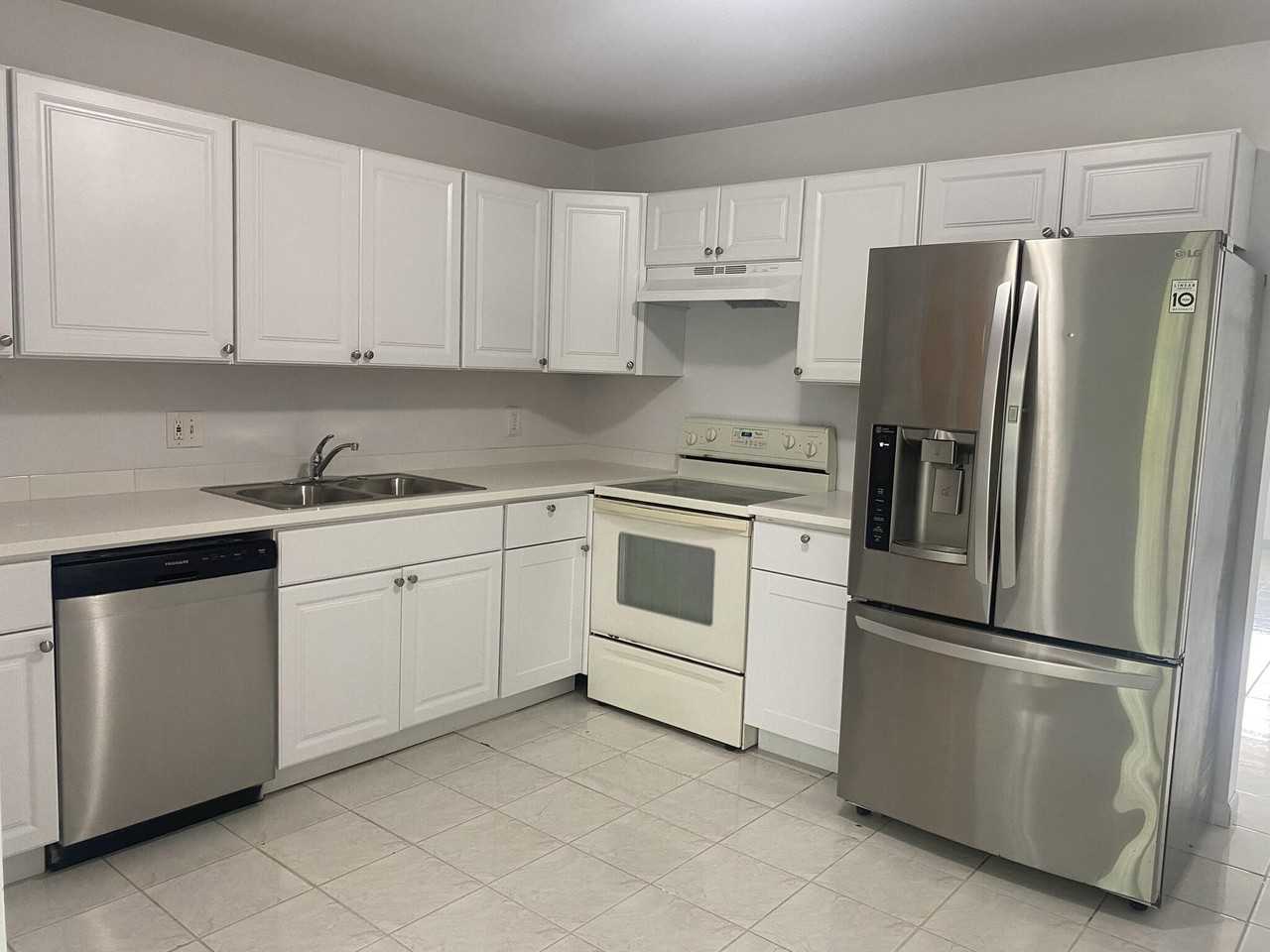 4597 Arthur St - Photo 6 of 22