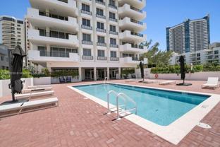 6422 Collins Ave #301 - Photo 1 of 1