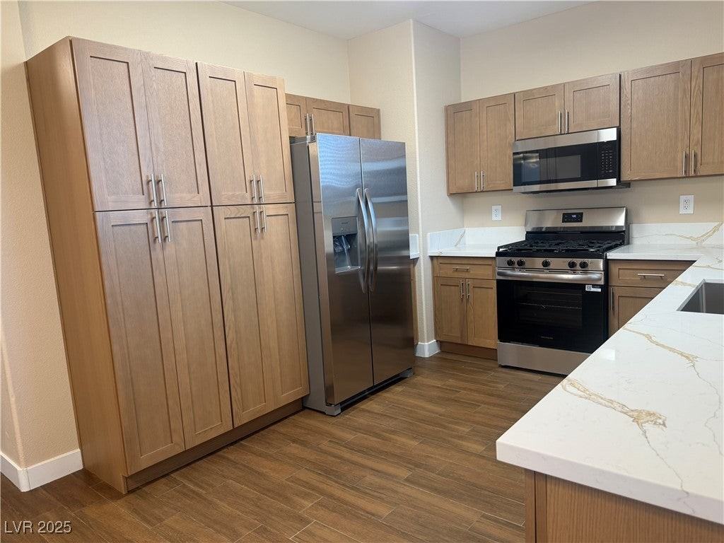 7709 Park Village Pl - Photo 2 of 16