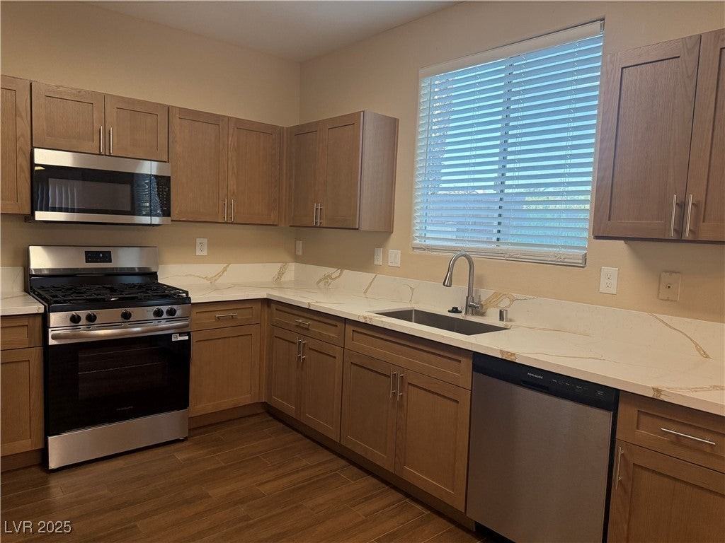 7709 Park Village Pl - Photo 3 of 16