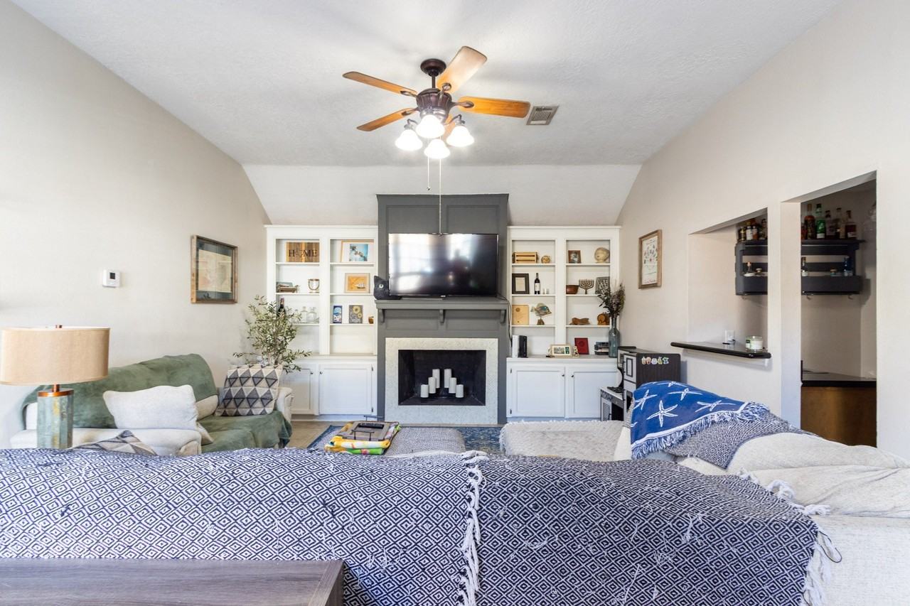 46 Campeche Cir - Photo 2 of 35