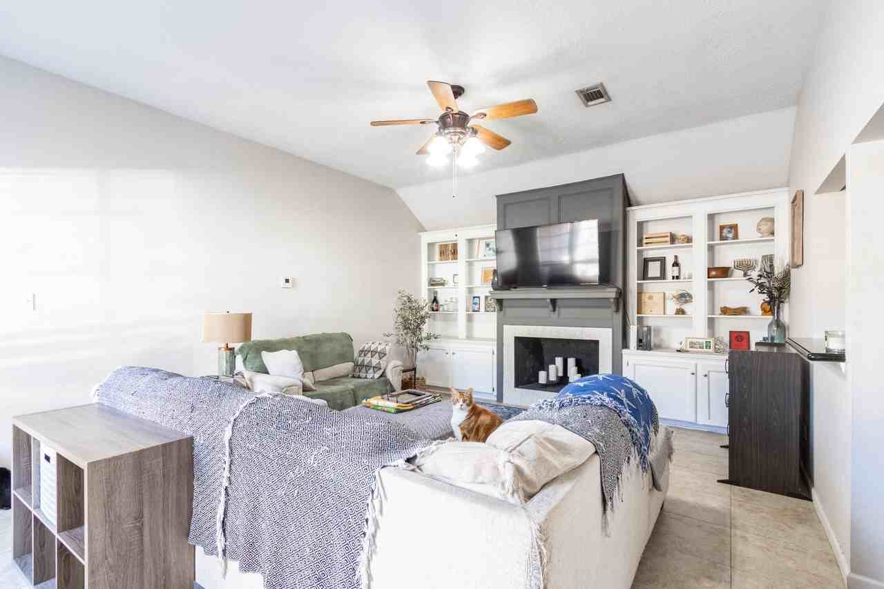 46 Campeche Cir - Photo 3 of 35