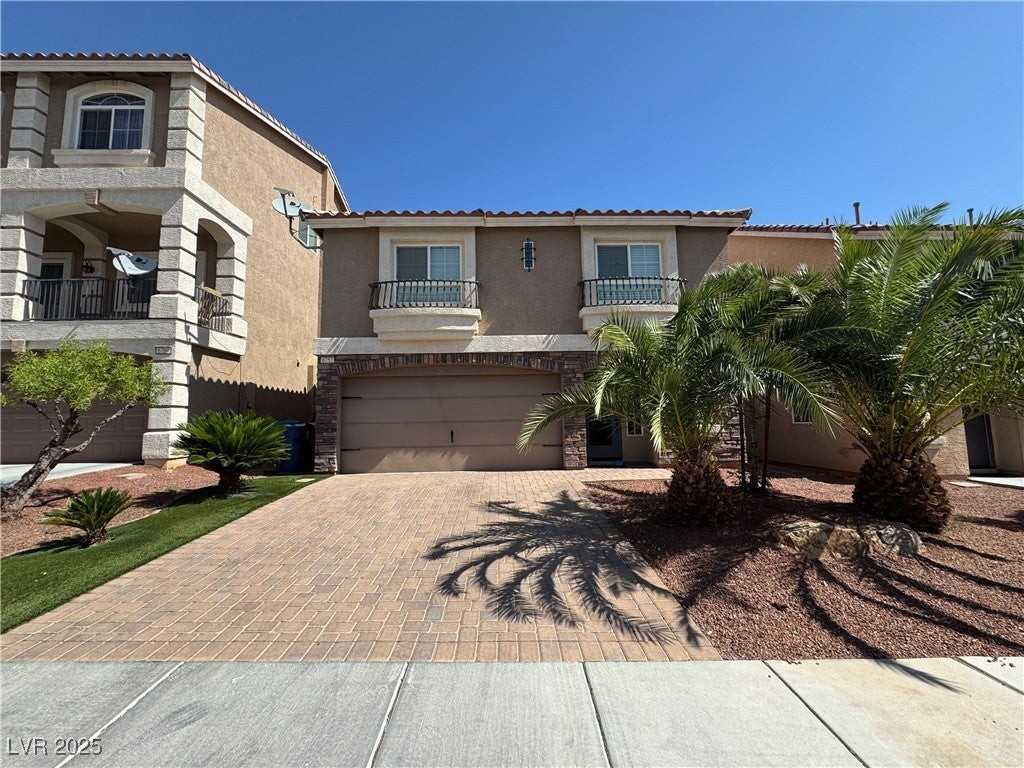 6752 Philharmonic Ave - Photo 2 of 31