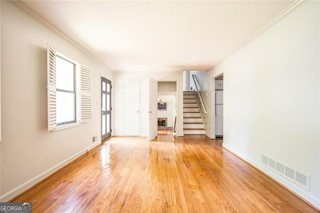 1784 Halbro Dr - Photo 6 of 47