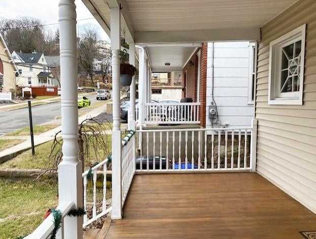 18 Cleveland St - Photo 2 of 18