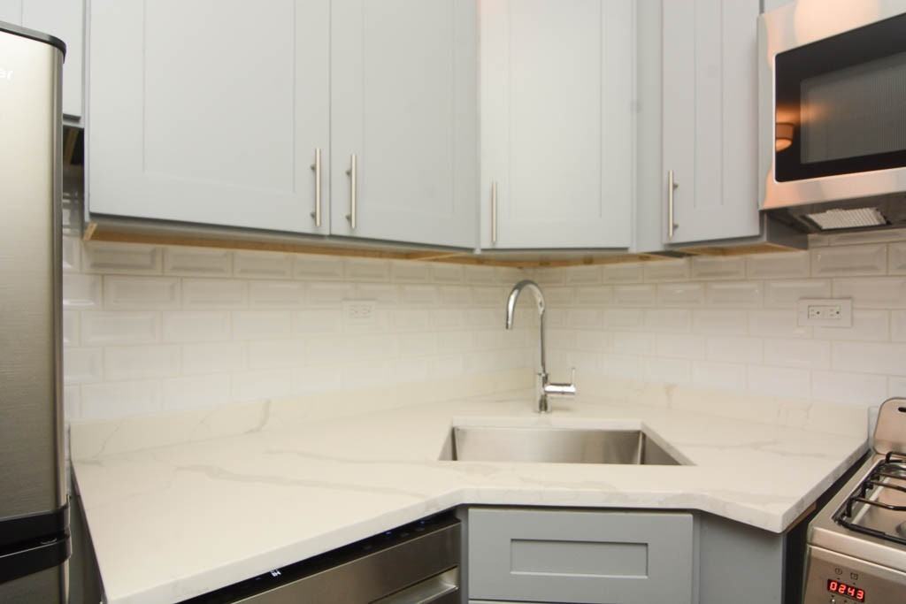 505 W Belmont Ave #5F - Photo 4 of 15