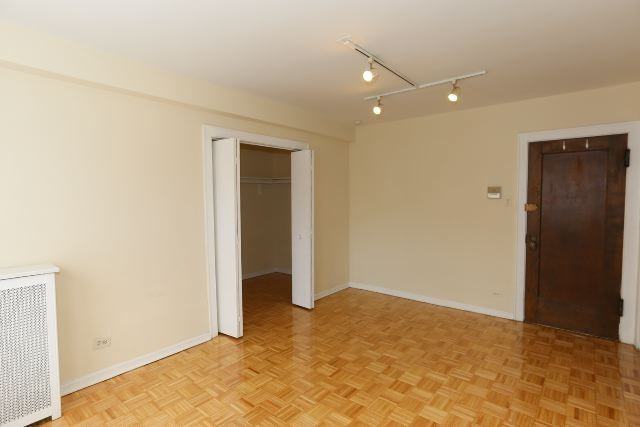 739 W Belmont Ave #407 - Photo 6 of 17