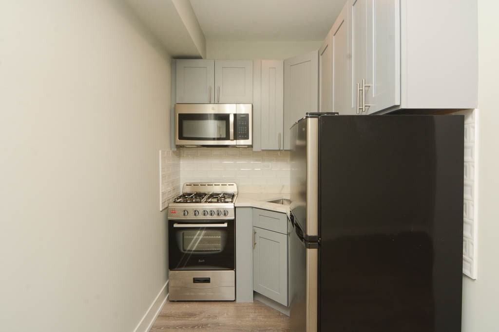 505 W Belmont Ave #6K - Photo 2 of 15