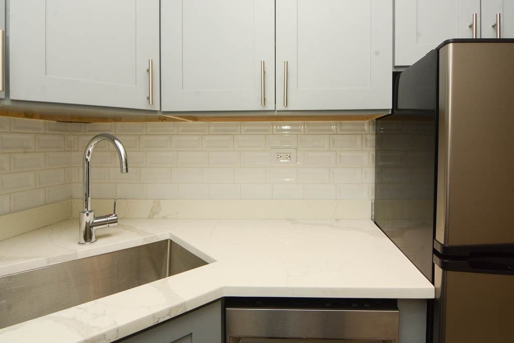 505 W Belmont Ave #6K - Photo 4 of 15