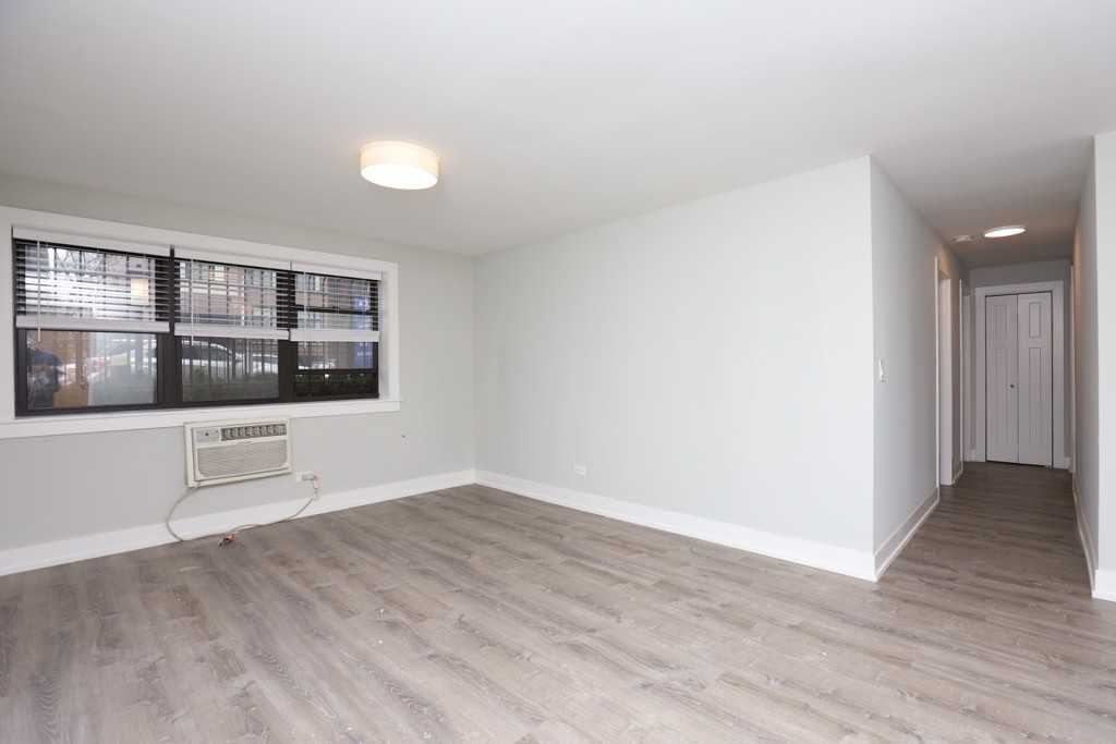445 W Barry Ave #102 - Photo 7 of 21