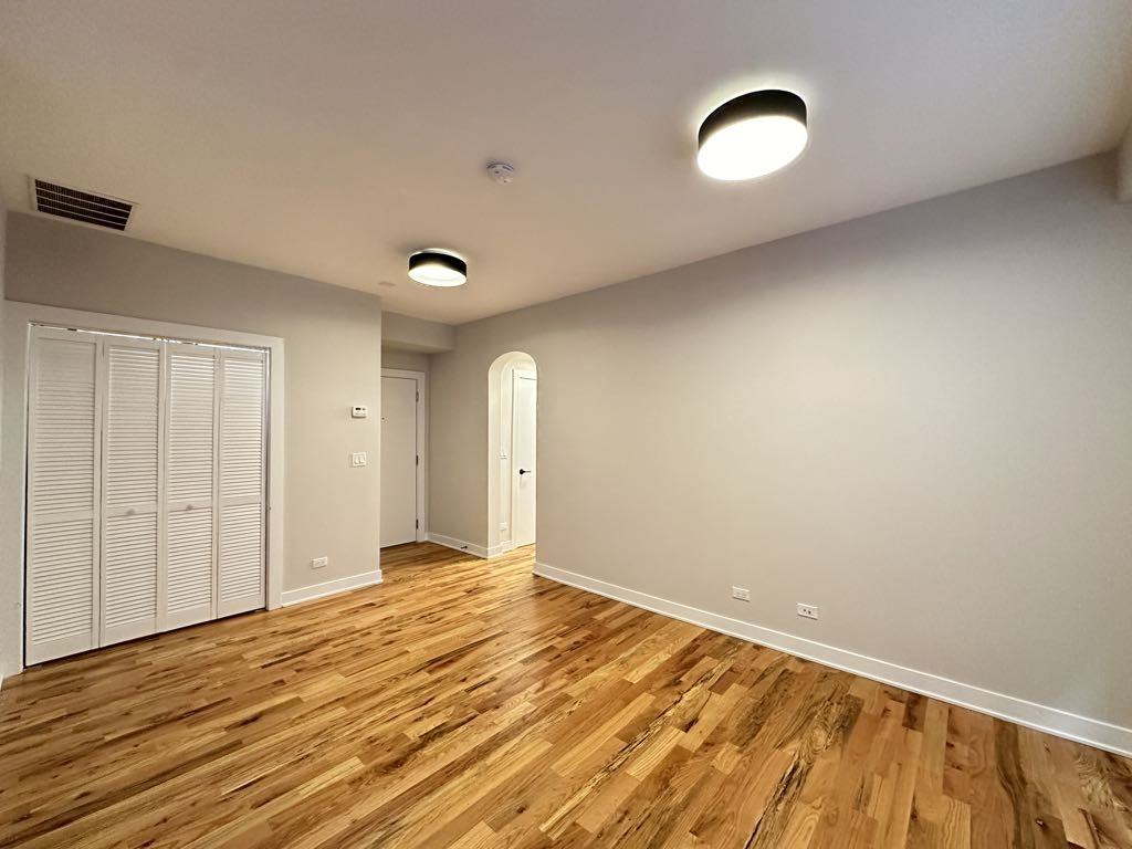 656 W Wrightwood Ave #303 - Photo 7 of 21