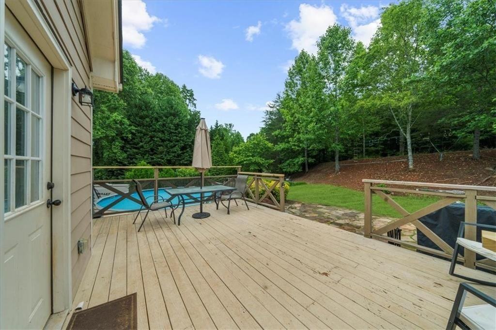 122 Stonebrook Trl - Photo 3 of 25