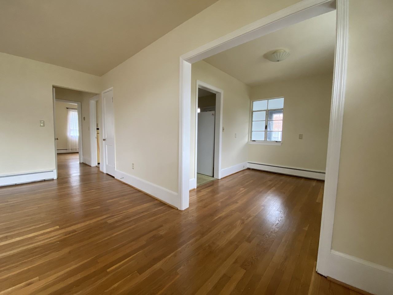 1016 Hendrick St - Photo 3 of 26