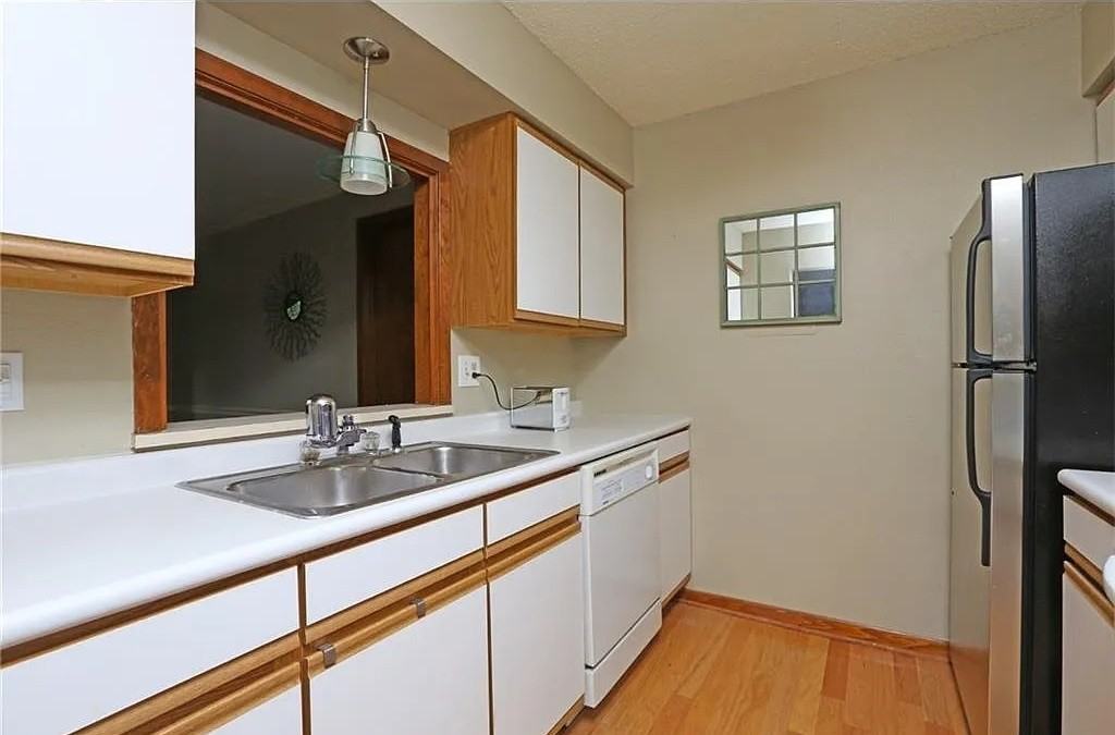 1235 66th St #35 - Photo 3 of 21