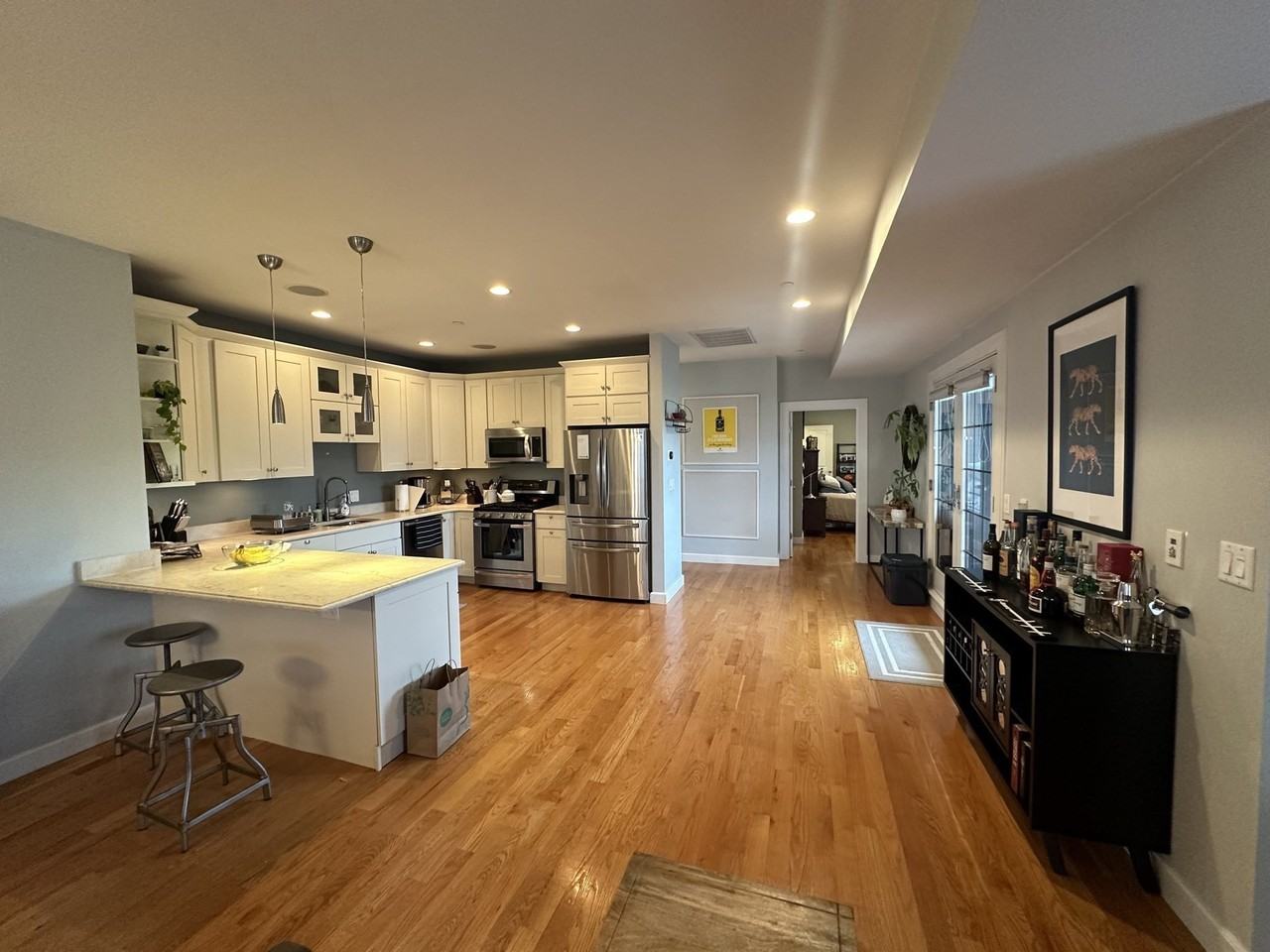 W Broadway #8 - Photo 3 of 24