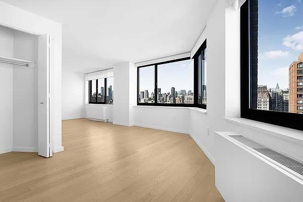 Union Sq S #PH2H - Photo 3 of 20