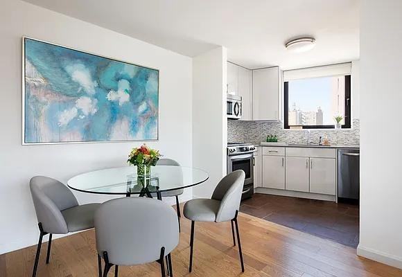 Union Sq S #023E - Photo 3 of 20