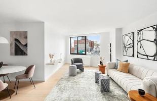 featured image of Union Sq S #012M