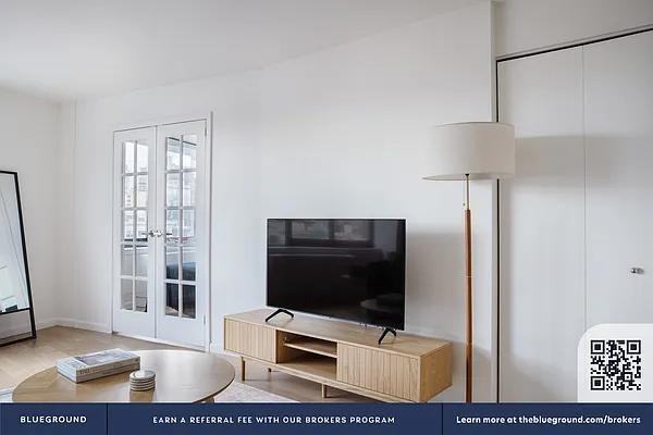 Union Sq S #15E - Photo 4 of 20