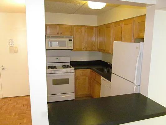 Rutgers St #7A - Photo 3 of 6