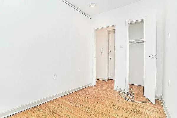 E 22nd St #4C - Photo 3 of 20