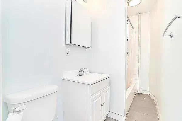 E 22nd St #4C - Photo 5 of 20