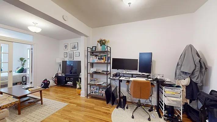 W 17th St #2B - Photo 4 of 15