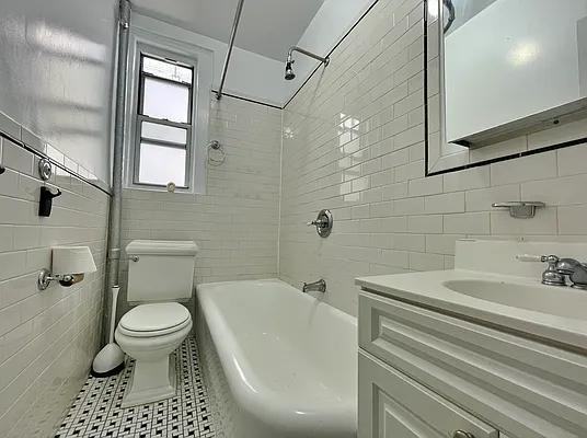 W 13th St #60 - Photo 3 of 17