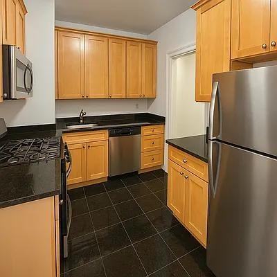 W 13th St #41 - Photo 3 of 14