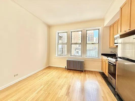 W 13th St #67 - Photo 2 of 20