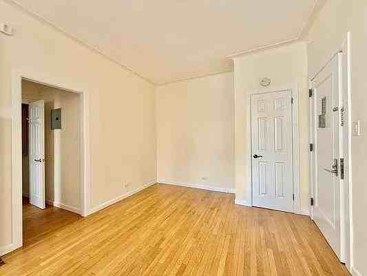 W 13th St #67 - Photo 4 of 20