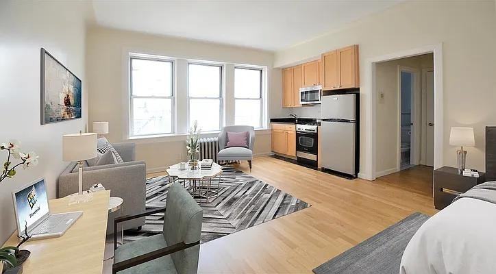 W 13th St #07 - Photo 6 of 20