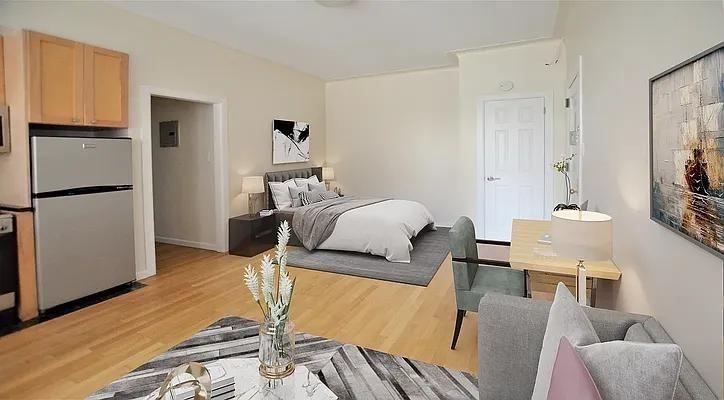 W 13th St #07 - Photo 7 of 20