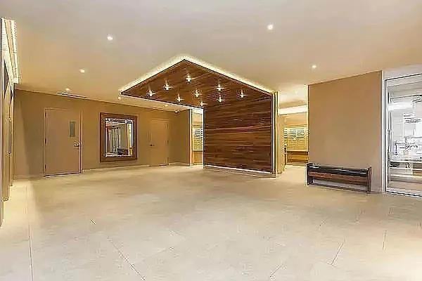 E 19th St #4M - Photo 2 of 20