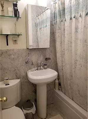 W 16th St #4C - Photo 5 of 13