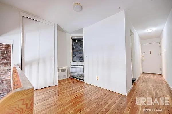 Grove St #4D - Photo 3 of 13