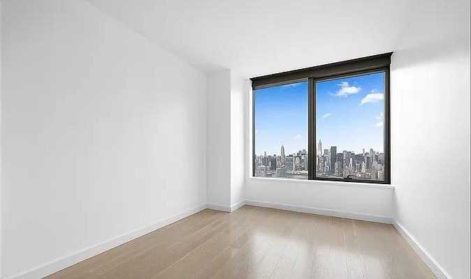 Court Sq #6102 - Photo 4 of 9