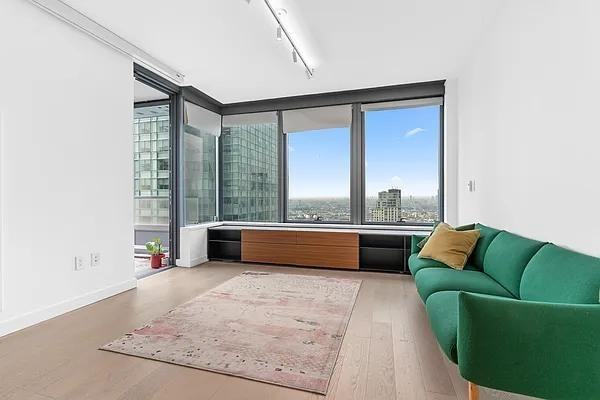 Court Sq #3909 - Photo 3 of 19