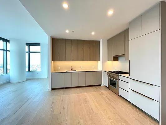 Court Sq - Photo 7 of 20