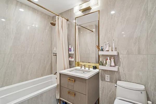 Court Sq #3509 - Photo 4 of 10