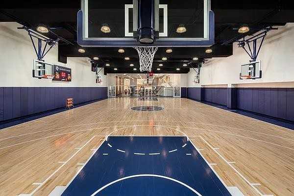 W 61st St #1532 - Photo 7 of 20