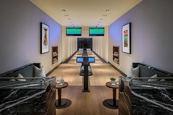 W 61st St #308 - Photo 5 of 20