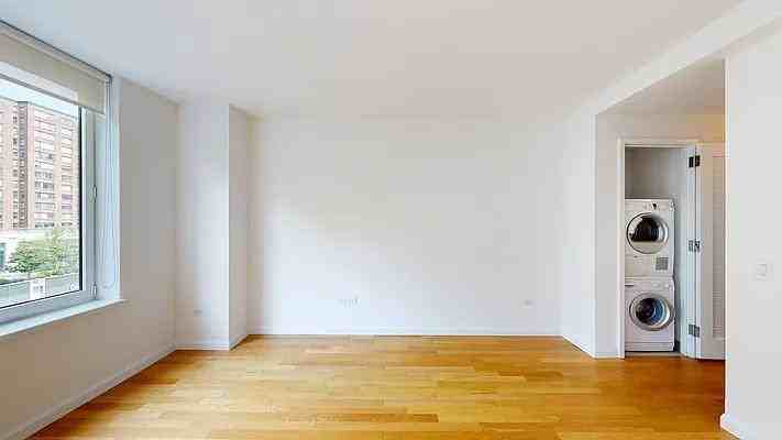 Columbus Ave #05K - Photo 2 of 10