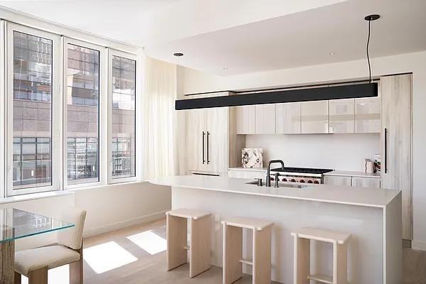 W 60th St #08D - Photo 5 of 20