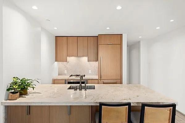 W 122nd St #5B - Photo 3 of 8