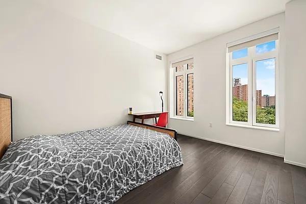 W 122nd St #5B - Photo 5 of 8