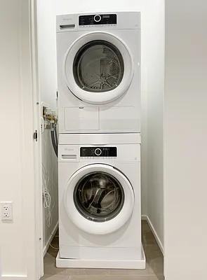 W 122nd St #6F - Photo 6 of 20