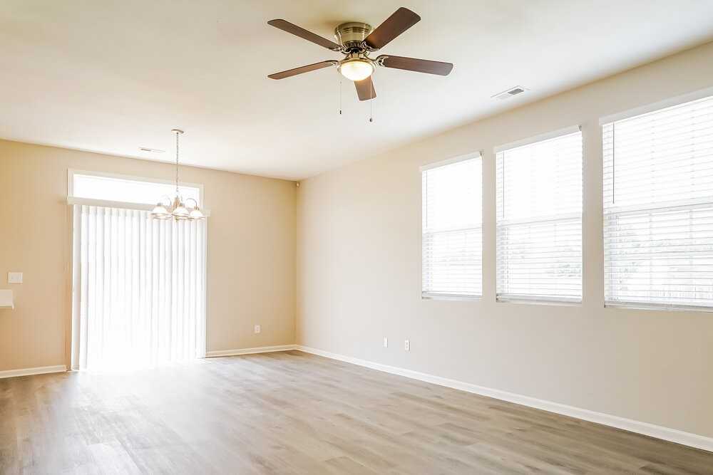 5200 Tant Cir - Photo 6 of 17