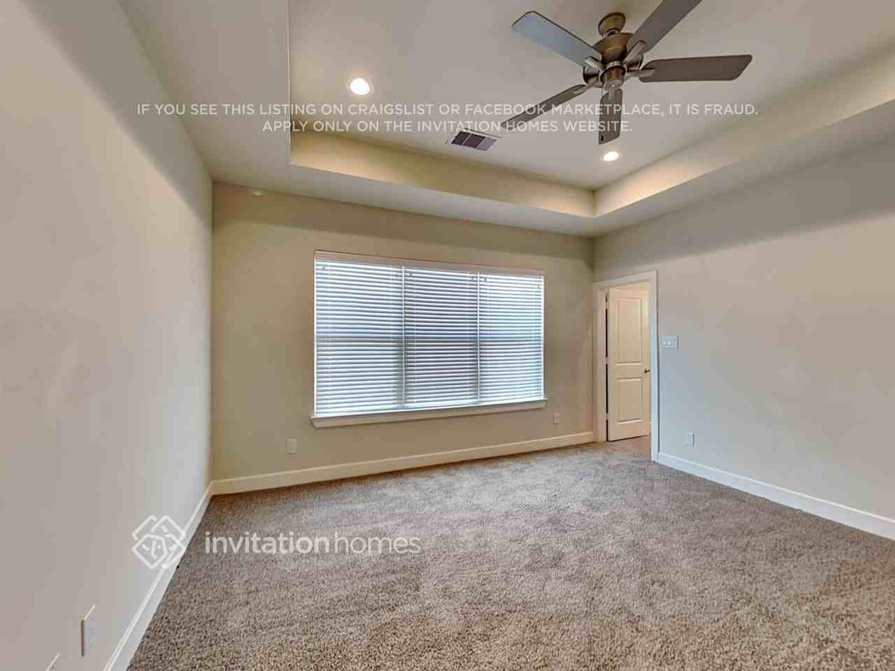 10522 Executive Lake Dr - Photo 7 of 19